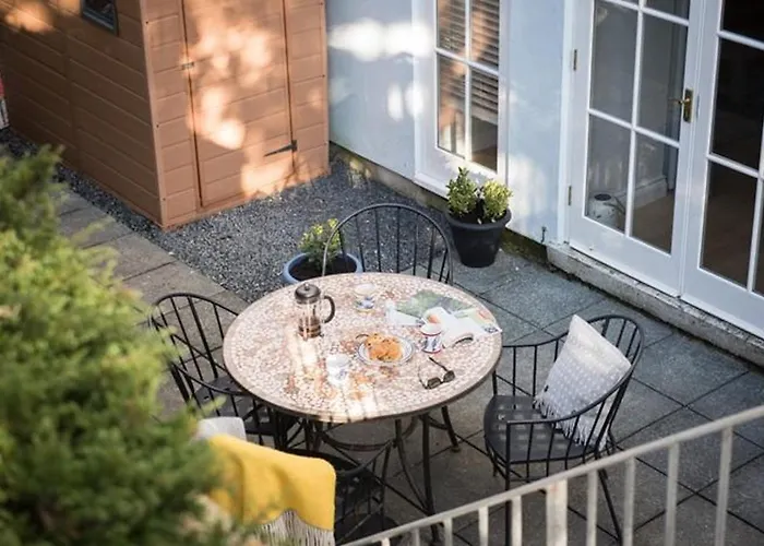 Stone\'S Throw - 2 Bed Apartment Centre Of Falmouth